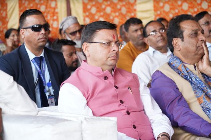 मुख्यमंत्री धामी ने प्रधानमंत्री मोदी के मन की बात कार्यक्रम का 106वां संस्करण सुना