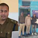 SP उत्तरकाशी ने पुलिस टीम को 5000 रु0/ के पुरुस्कार से किया सम्मानित