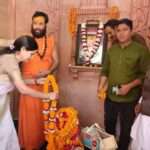 महापौर ऋषिकेश ने अन्नकुट पर्व पर संतो से लिया आर्शीवाद