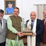 सैनिक कल्याण मंत्री ने मेजर जनरल संजीव खत्री को दी सफलतम कार्यकाल की बधाई