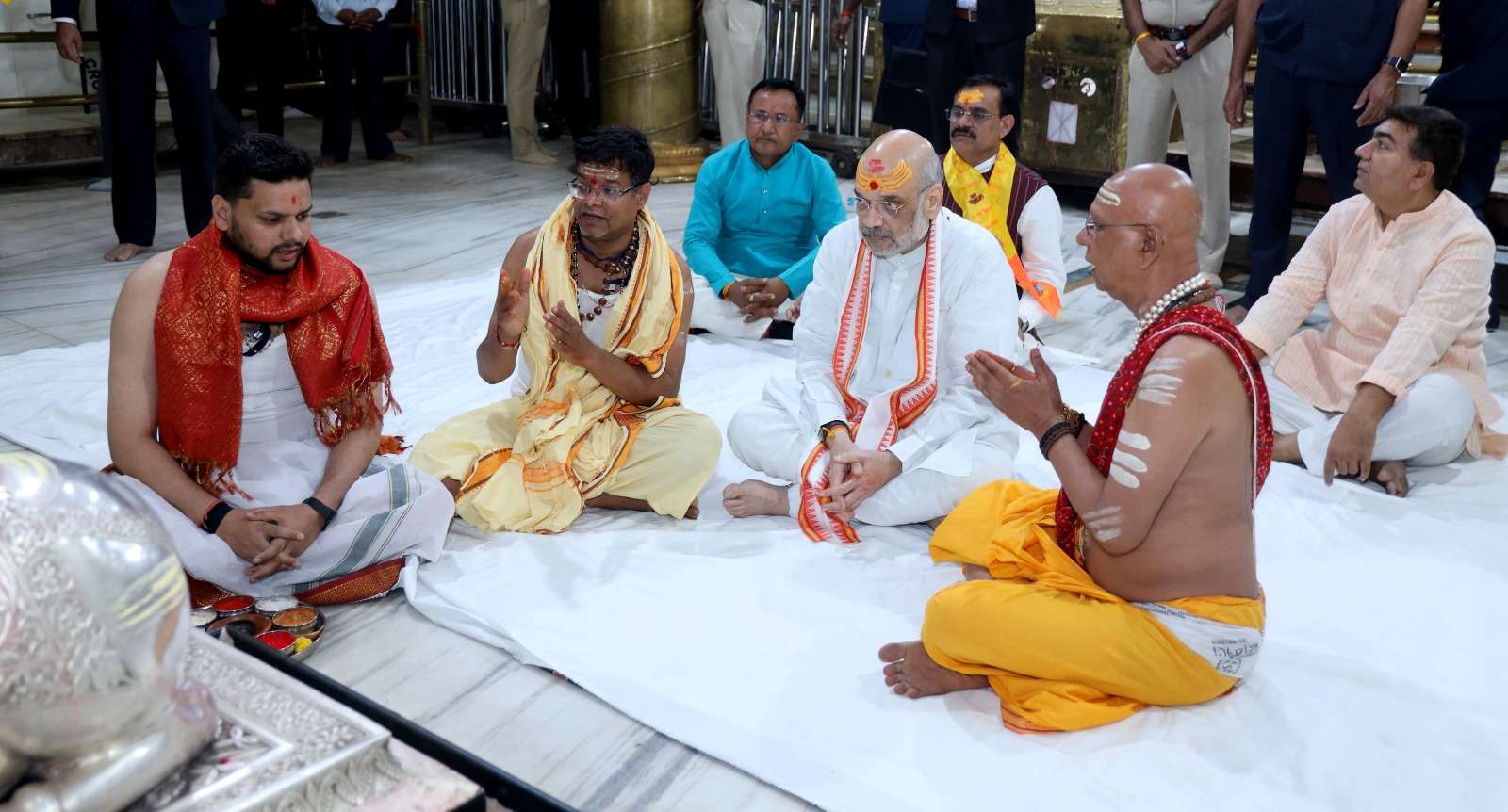 अमित शाह ने उज्जैन में बाबा महाकाल के दर्शन कर पूजा अर्चना की