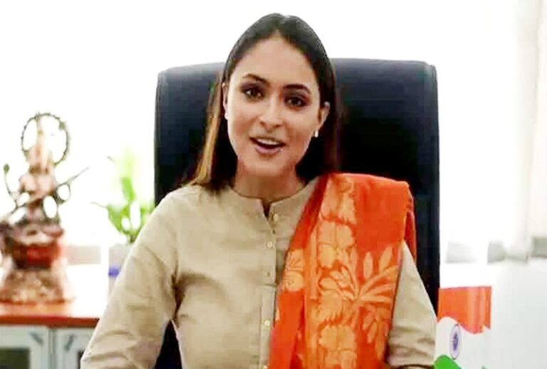 ANUKRITI GUSAIN