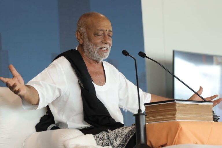 katha vachak Morari Bapu