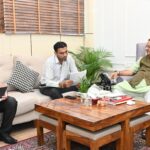 ग्राम्य विकास मंत्री गणेश जोशी ने मनरेगा कार्मिको के नियमितीकरण को लेकर अधिकारियो को निर्देशित किया