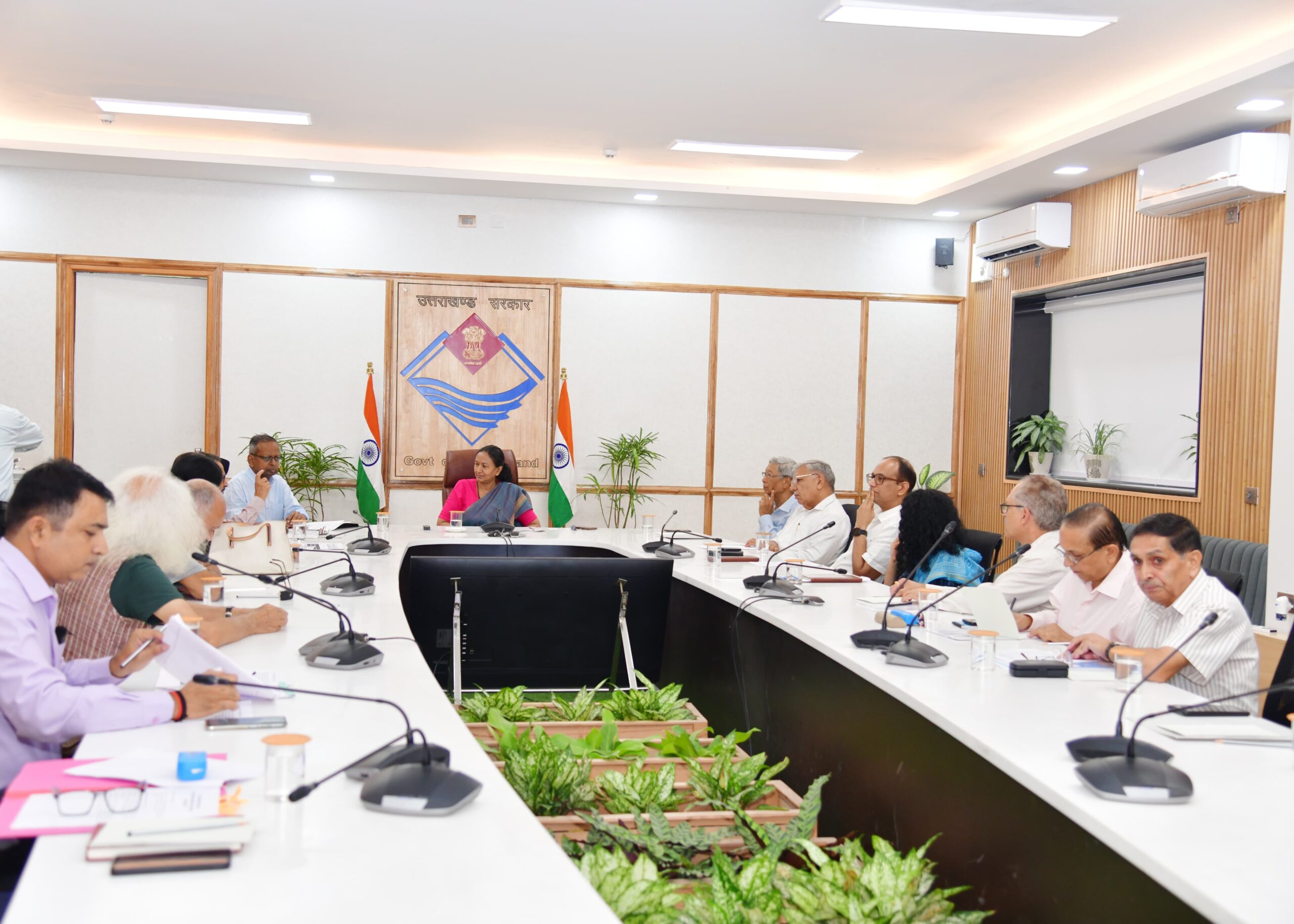 सरकारी स्कूलों के छात्र-छात्राओं को मिलेगा दून लाइब्रेरी एण्ड रिसर्च सेन्टर की सुविधाओं का निःशुल्क लाभ