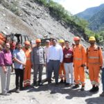 रुद्रप्रयाग जनपद के प्रभारी सचिव आर राजेश ने किया केदार घाटी में क्षतिग्रस्त मोटर मार्गों का निरीक्षण