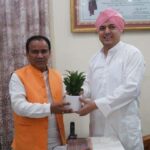 स्वास्थ्य मंत्री धन सिंह ने पत्नी संग श्री दरबार साहिब में टेका मत्था