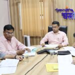 सीएम घोषणाओं के तहत संचालित कार्यो को शीघ्र पूर्ण करें: डीएम