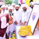 सीएम धामी ने गुरुद्वारा नानकमत्ता साहिब में मत्था टेककर अरदास की