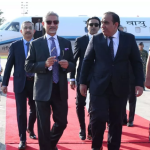 बच्चों से मिले और फिर पहना काला चश्मा, स्वैग के साथ हुई एस जयशंकर की PAK में एंट्री