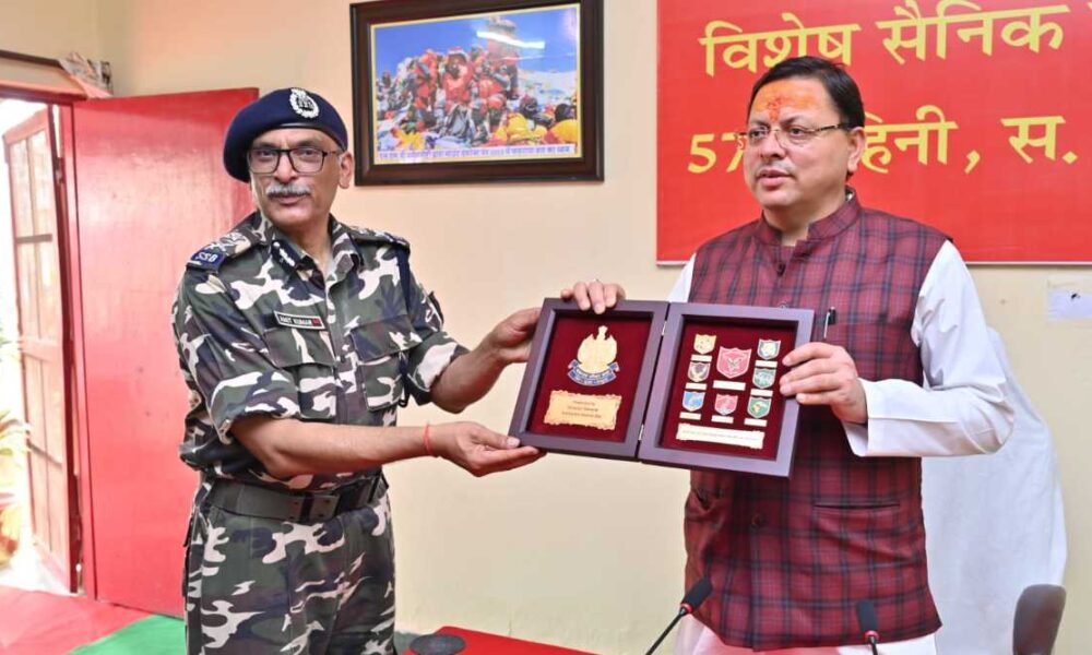 मुख्यमंत्री धामी ने एनएचपीसी गेस्टहाउस बनबसा में आयोजित कार्यक्रम में भूतपूर्व सैनिकों को सम्मानित किया…