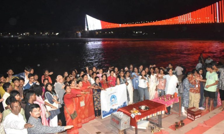 Rishikesh National Unity Day celebrated in Ganga Aarti at Purnanand Ghat