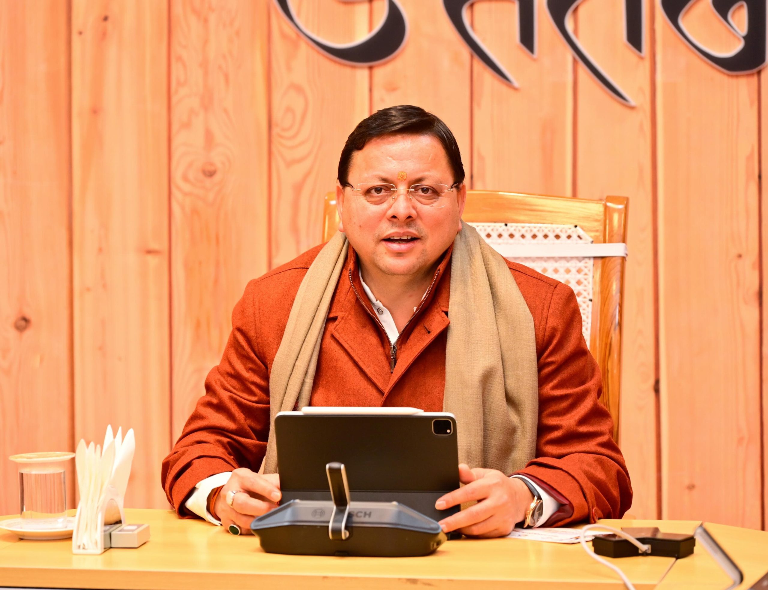 नए वर्ष के दौरान ट्रैफिक जाम और दुर्घटनाओं को रोकने के लिए उचित यातायात प्रबंधन किया जाय : सीएम