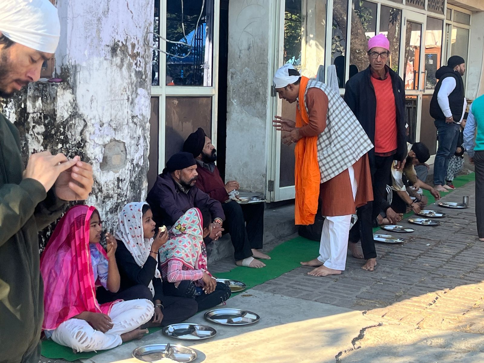 रविन्द्र सिंह आनन्द ने तेज किया जनसंपर्क अभियान
