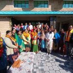भाजपा महापौर प्रत्याशी सौरभ थपलियाल की माता उषा थपलियाल ने भी की जनता से वोट की अपील