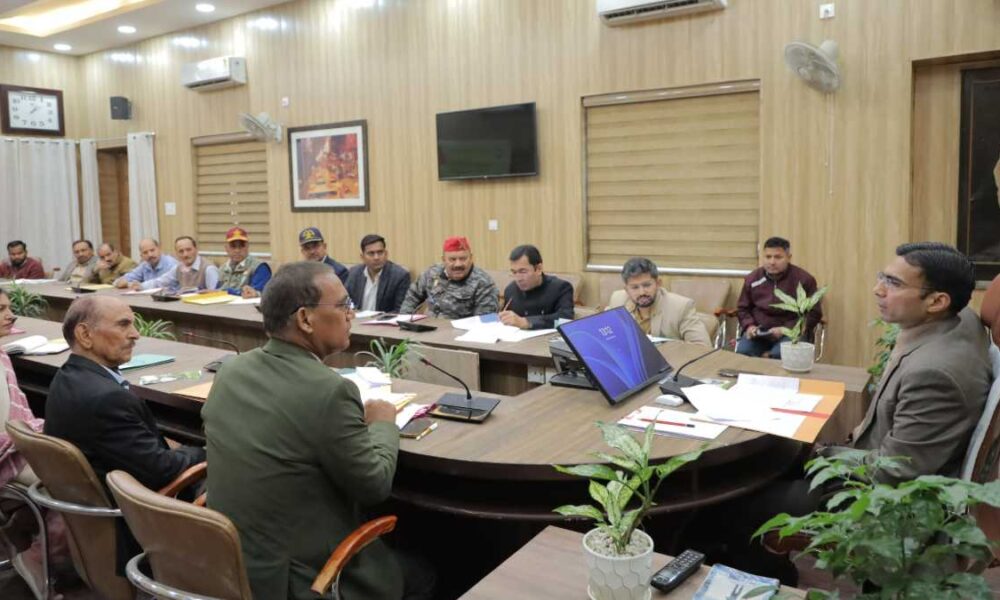 सरकार प्रशासन को है सैनिकों के बलिदान का गहरा एहसासः डीएम