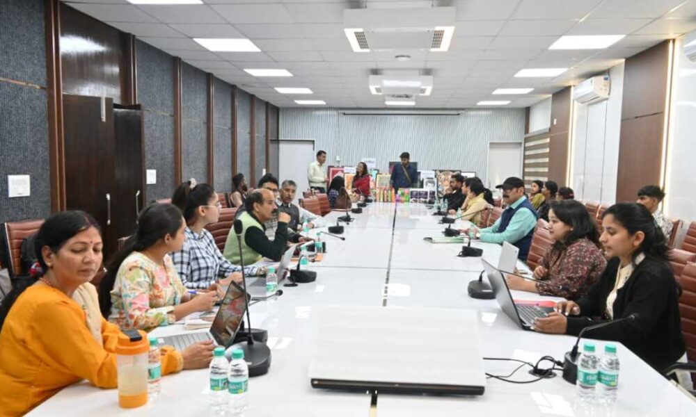 प्रधानमंत्री विश्वकर्मा योजना के प्रभावी क्रियान्वयन को लेकर समीक्षा बैठक