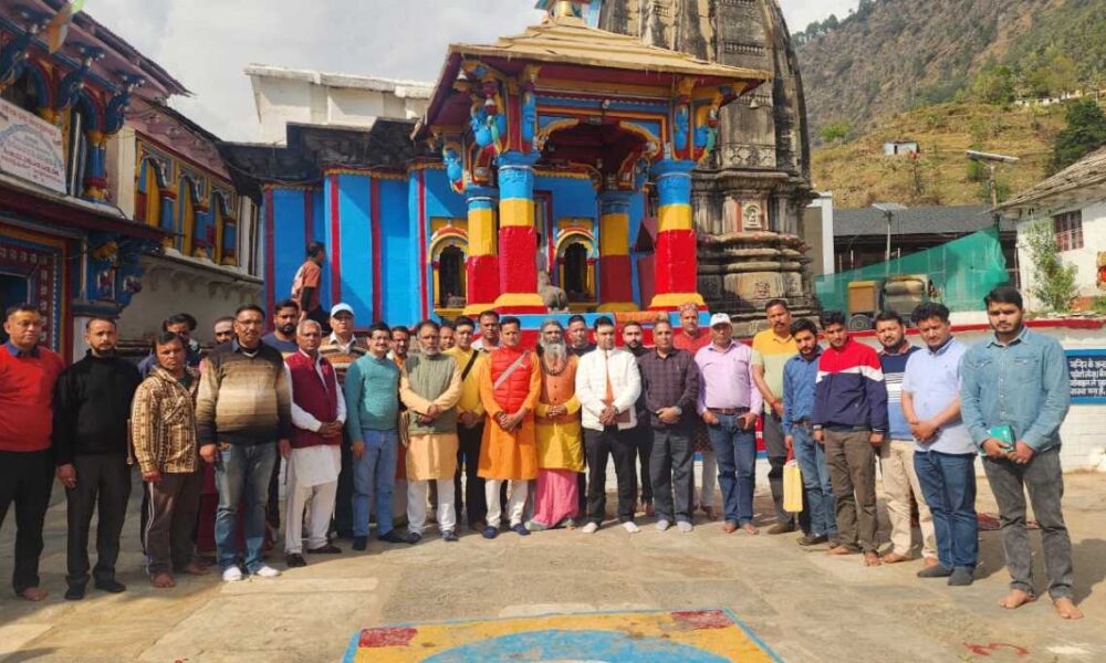 मुख्यमंत्री धामी ने चारधाम यात्रा की तैयारियों के लिए ये निर्देश, आयुक्त ने किया स्थलीय निरीक्षण