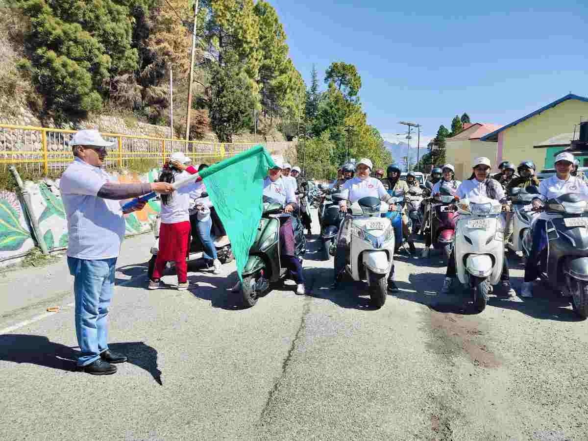 अंतरास्ट्रीय महिला दिवस पर स्कूटी रैली, गूंजा जागरूकता का संदेश