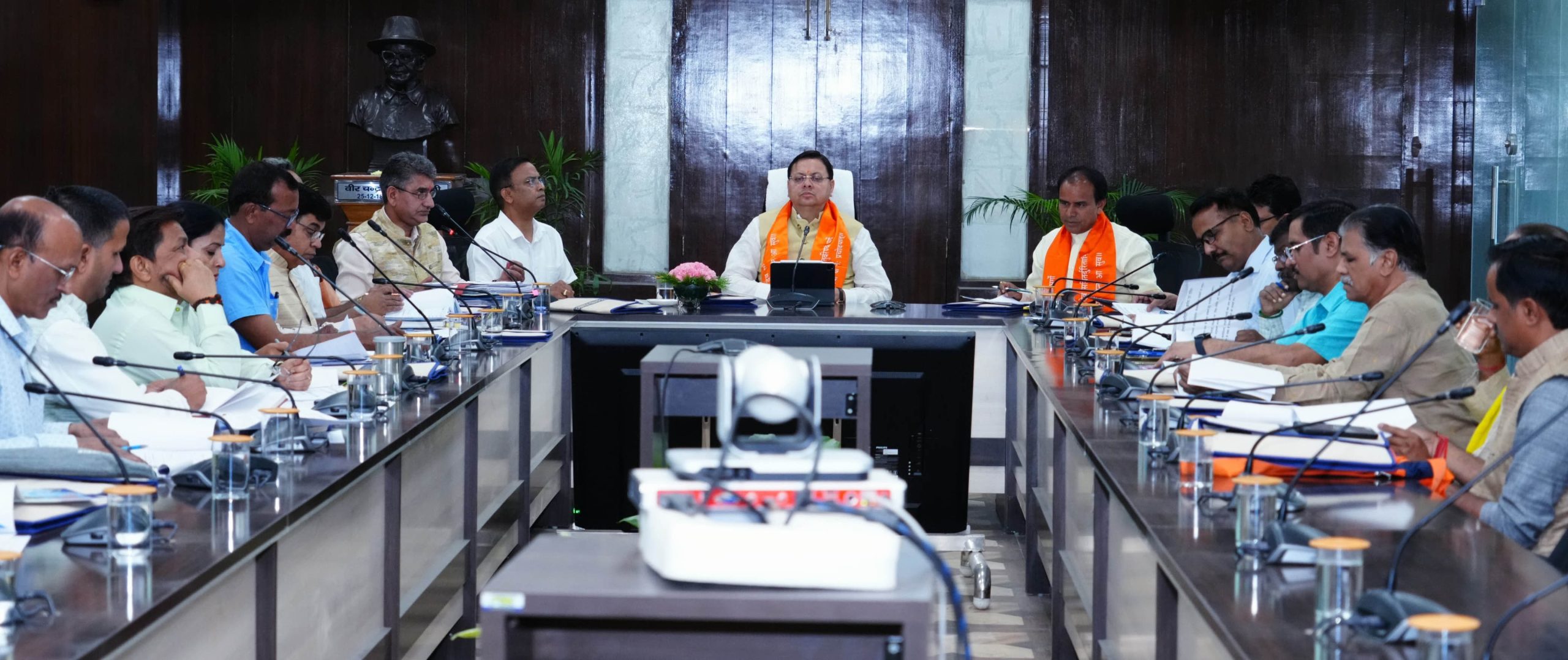 संस्कृत भाषा के माध्यम से युवाओं को रोजगार से जोड़ने की दिशा में विशेष प्रयास किये जाएं: मुख्‍यमंत्री