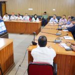 चारधाम यात्रा तैयारियों को लेकर डीएम ने की सभी संबंधित अधिकारियों संग बैठक