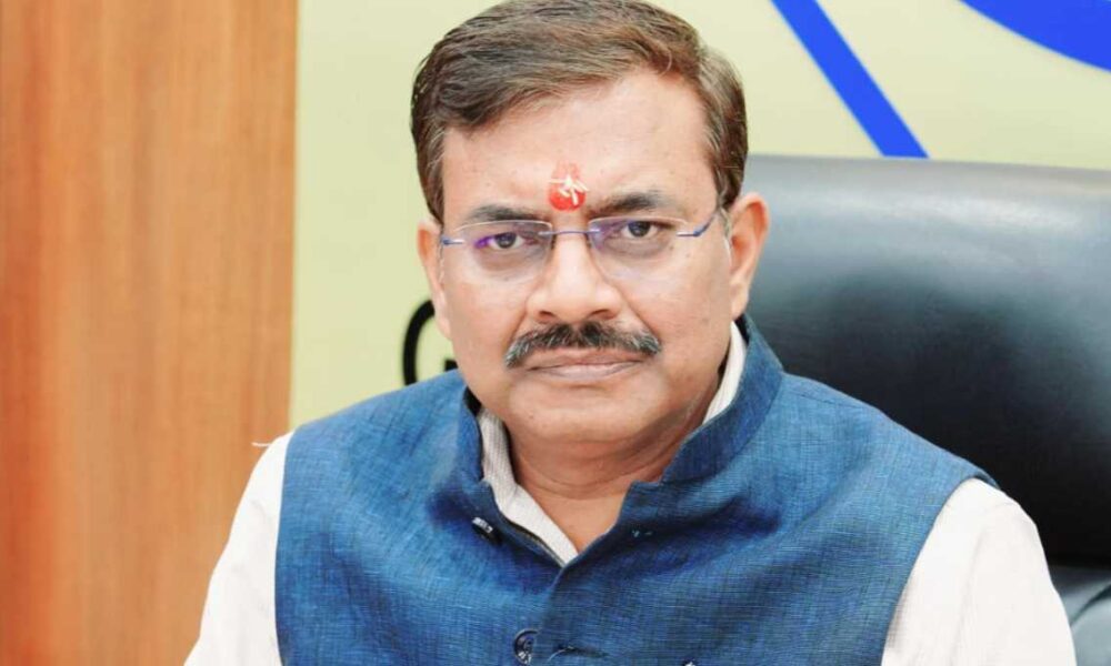 मुख्य सचिव ने जल शक्ति मंत्रालय के सचिव से भेंट कर किशाऊ बांध परियोजना एवं सेला उरथिंग परियोजना की स्वीकृति का किया अनुरोध