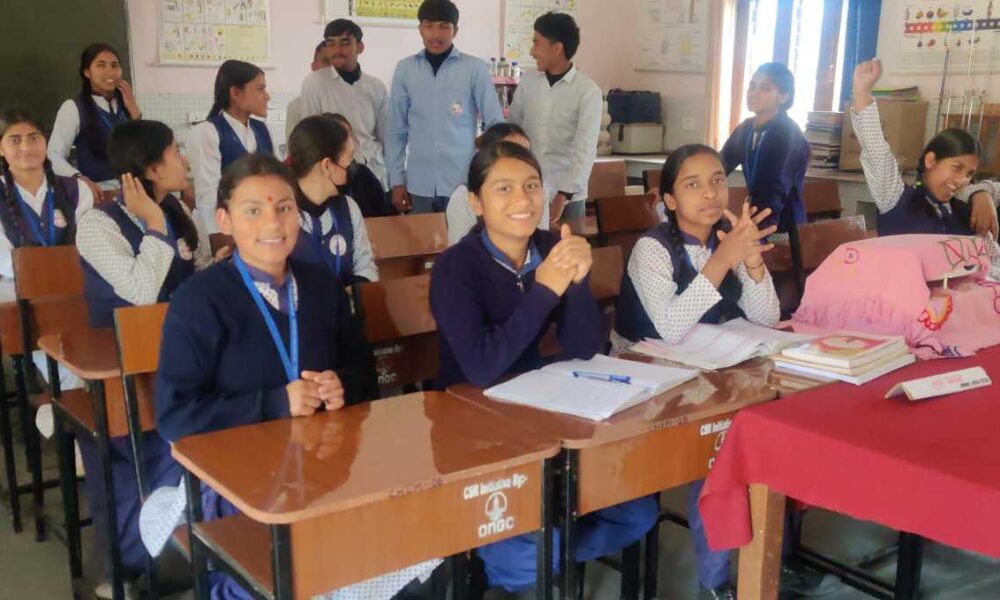 डीएम के प्रोजेक्ट ‘उत्कर्ष’ अन्तर्गत ओएनजीसी व हुडको का मिला अभूतपूर्व सहयोग