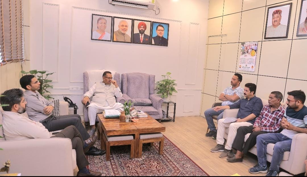 सहस्त्रधारा पार्किंग शुल्क संबंधित टेंडर में स्थानीय लोगों को मिलेगी प्राथमिकता