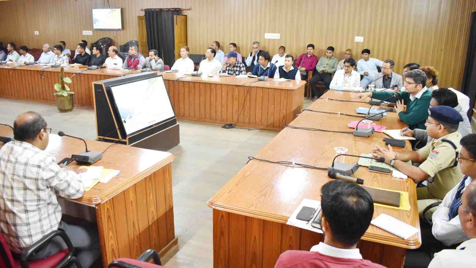 मुख्यमंत्री पुष्कर सिंह धामी के निर्देश पर ग्राउंड ज़ीरो पर व्यवस्थाओं की जांच में जुटे अधिकारी