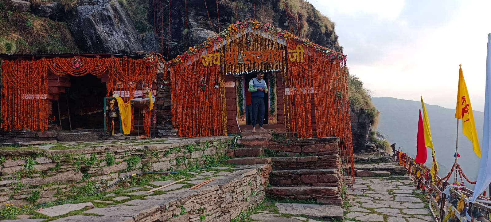 रुद्रनाथ की यात्रा के लिए अनिवार्य रूप से कराना होगा पंजीकरण 16 रुद्रनाथ की यात्रा के लिए अनिवार्य रूप से कराना होगा पंजीकरण