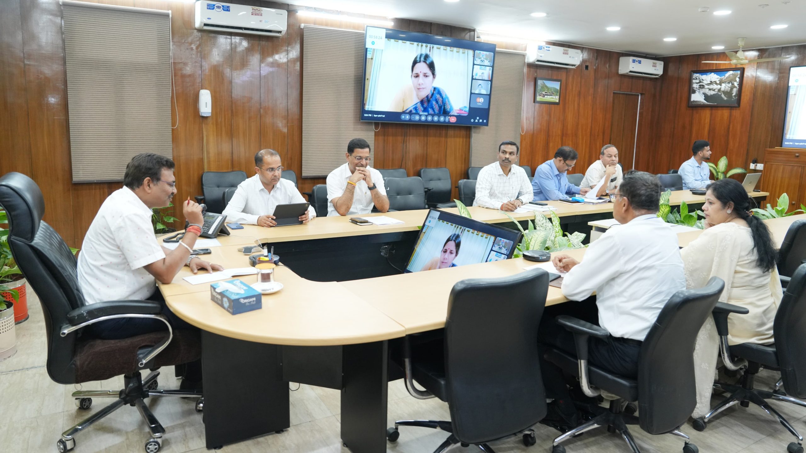 सिंचाई विभाग के अधीक्षण अभियंता निलंबित 24 सिंचाई विभाग के अधीक्षण अभियंता निलंबित