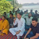 भीमताल में झील विकास प्राधिकरण के खिलाफ दिया धरना