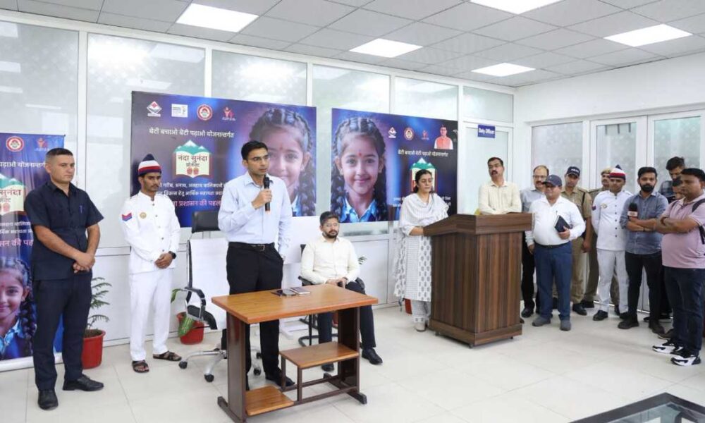 डीएम बंसल के प्रयासों से 14 मूकबधिर अनाथ बालिाओं को अब उनका नया आशियाना मिला