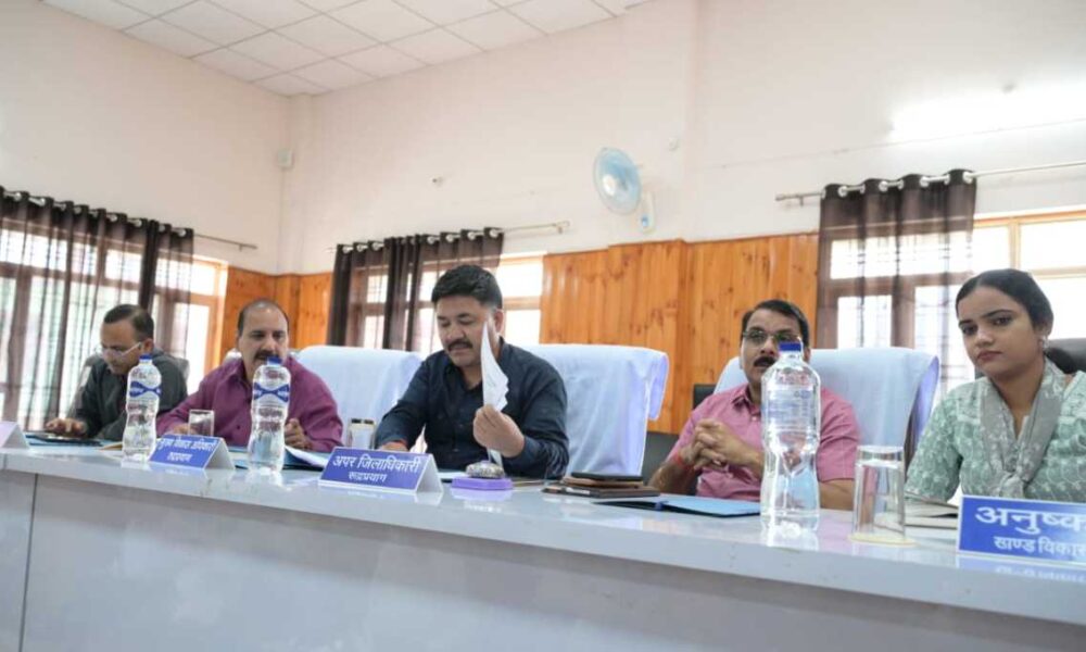 विकासखंड ऊखीमठ में अपर जिलाधिकारी की अध्यक्षता में आयोजित हुआ तहसील दिवस