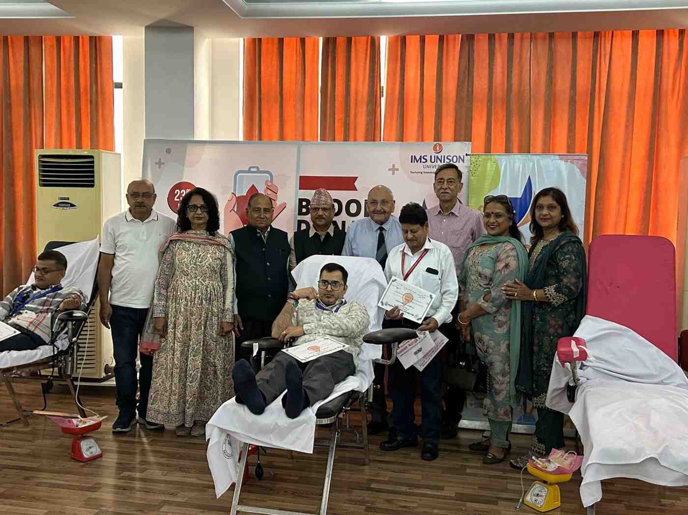 हर्षल फाउंडेशन और IMS Unison university द्वारा रक्तदान शिविर का आयोजन 8 हर्षल फाउंडेशन और IMS Unison university द्वारा रक्तदान शिविर का आयोजन