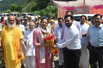 हरेला पर्व- डीएम टिहरी ने पर्यटक स्थल शिवपुरी में किया पौधारोपण