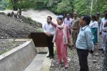 नीरगढ़, शिवपुरी रेंज नरेंद्रनगर में जिलाधिकारी ने किया स्थलीय निरीक्षण
