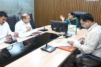 डीएम टिहरी ने ली जिला विकास प्राधिकरण की बैठक