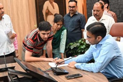 सगे बेटे व पत्नी के लिए ही खतरे का सबब बना शस्त्र; डीएम ने लाईसेंस निलम्बित किया