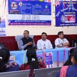 जिलाधिकारी ने जिला महिला चिकित्सालय से किया विशेष टीकाकरण अभियान की शुरुआत