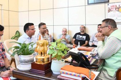 योजनाओं को दीर्घकालिक और स्थायी समाधान के रूप में विकसित करें अधिकारी