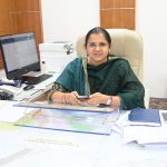 डीएम ने जताई नाराजगी, अधिकारियों को नोटिस जारी