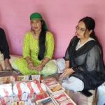 प्राकृतिक सामग्री से बनी राखियों ने पाई खास पहचान