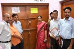 डीएम टिहरी ने किया निर्वाचन उपकरणों के वेयरहाउस का निरीक्षण