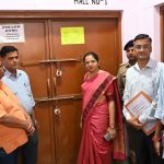 डीएम टिहरी ने किया निर्वाचन उपकरणों के वेयरहाउस का निरीक्षण