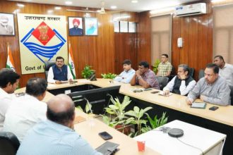 प्रदेश सरकार और डीआरएम मुरादाबाद संग्रह मौर्य के मध्य सामंजस्य बैठक हुयी