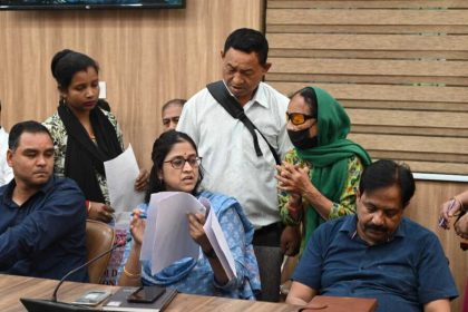 क्लेक्ट्रेट में सोमवार को लगा जनता दरबार, सुनी 125 लोगों की समस्याएं