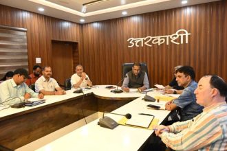 जिलाधिकारी प्रशांत आर्य की अध्यक्षता में हुई जिला गंगा समिति (नमामि गंगे) की बैठक