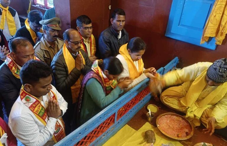 Sem Mukhem nagraja temple