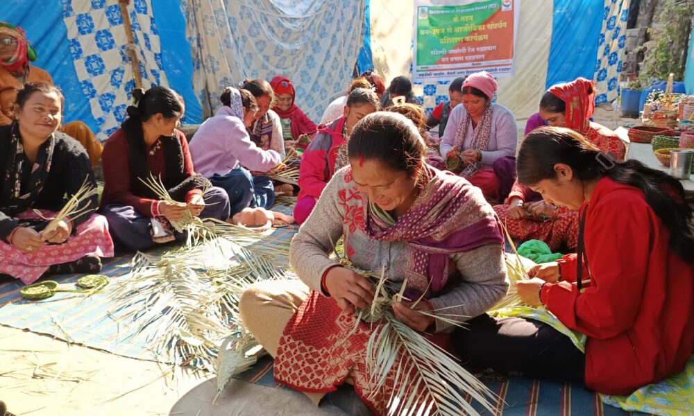 रुद्रप्रयाग: ग्रामीण अर्थव्यवस्था को मजबूती देने और पर्यावरण संरक्षण को प्रोत्साहित करने के उद्देश्य से महत्वपूर्ण पहल